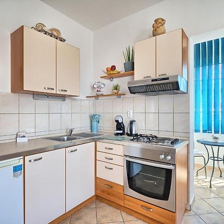 Apartments Irena Χβαρ Εξωτερικό φωτογραφία