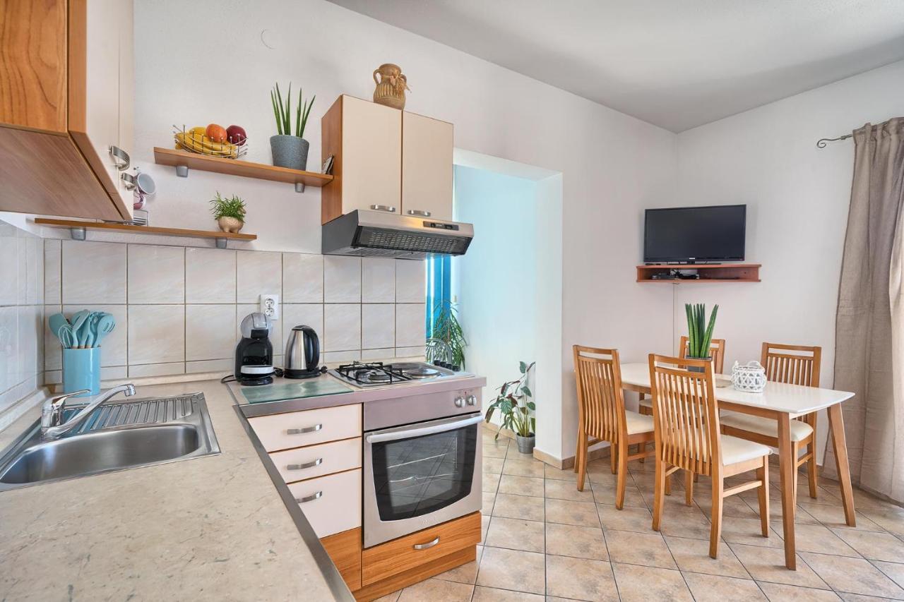 Apartments Irena Χβαρ Εξωτερικό φωτογραφία