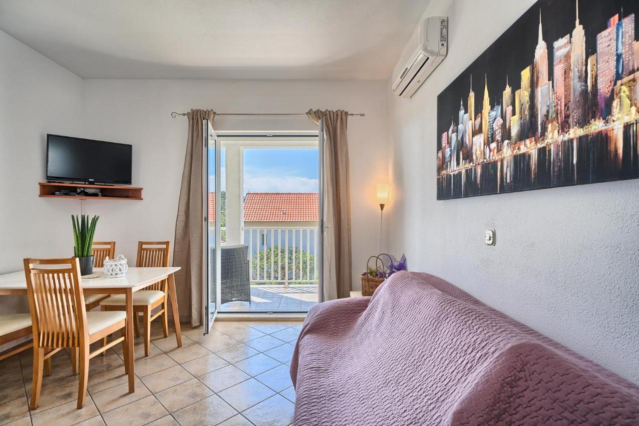 Apartments Irena Χβαρ Εξωτερικό φωτογραφία