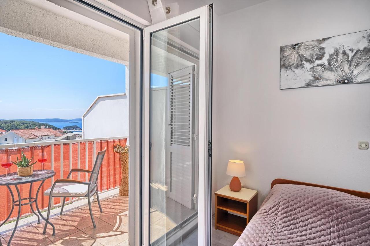 Apartments Irena Χβαρ Εξωτερικό φωτογραφία