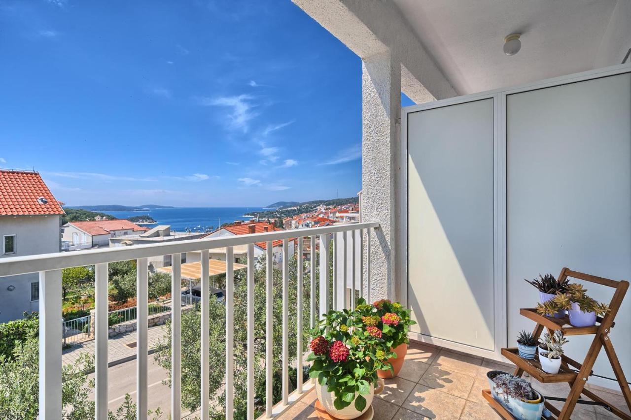 Apartments Irena Χβαρ Εξωτερικό φωτογραφία
