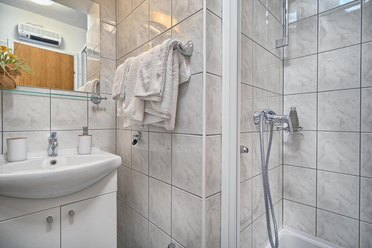 Apartments Irena Χβαρ Εξωτερικό φωτογραφία