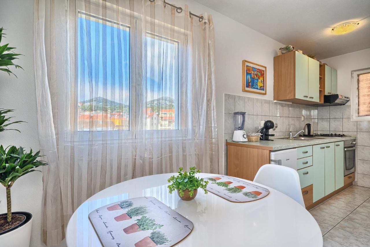 Apartments Irena Χβαρ Εξωτερικό φωτογραφία
