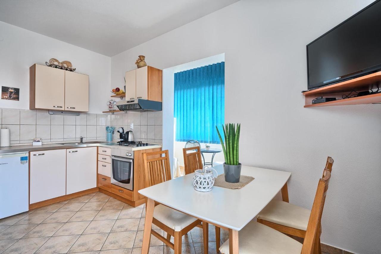 Apartments Irena Χβαρ Εξωτερικό φωτογραφία