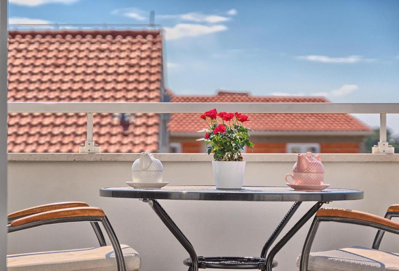 Apartments Irena Χβαρ Εξωτερικό φωτογραφία