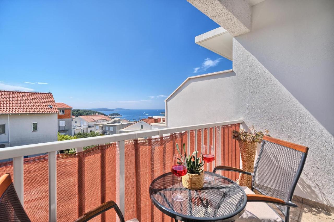 Apartments Irena Χβαρ Εξωτερικό φωτογραφία