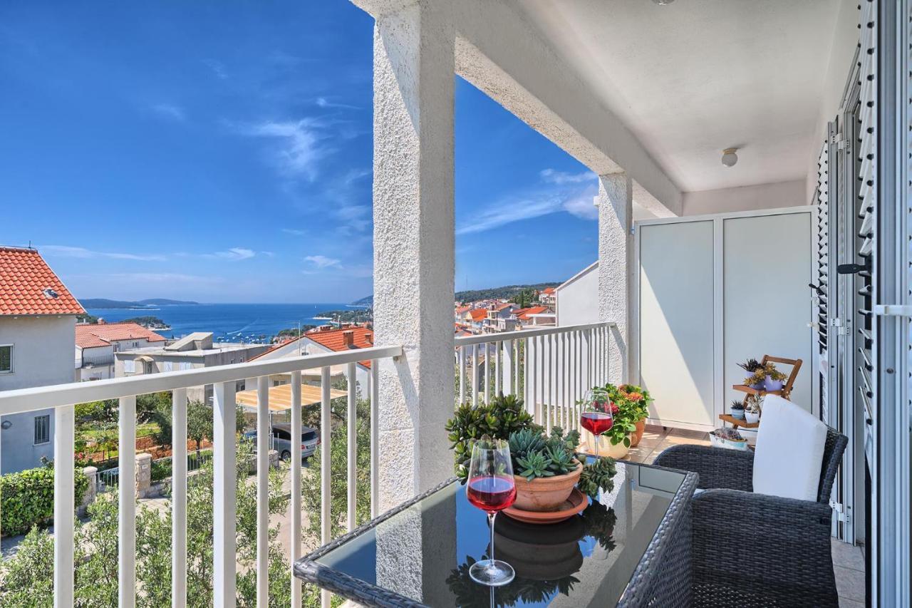 Apartments Irena Χβαρ Εξωτερικό φωτογραφία