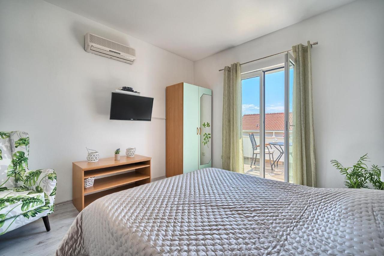 Apartments Irena Χβαρ Εξωτερικό φωτογραφία
