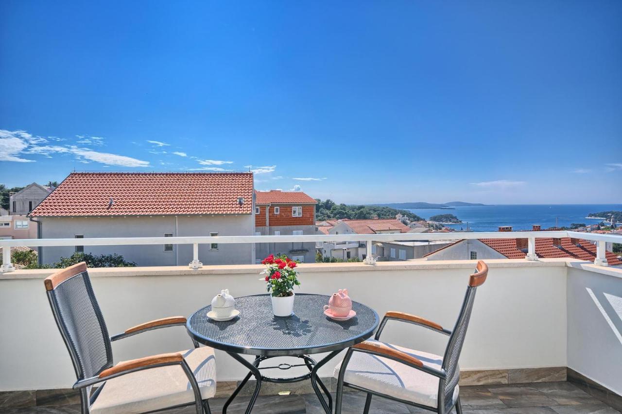 Apartments Irena Χβαρ Εξωτερικό φωτογραφία