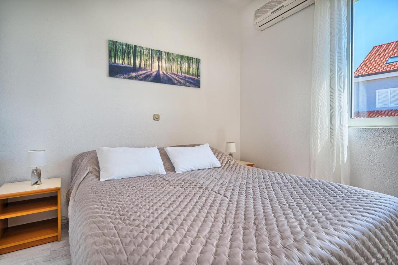 Apartments Irena Χβαρ Εξωτερικό φωτογραφία