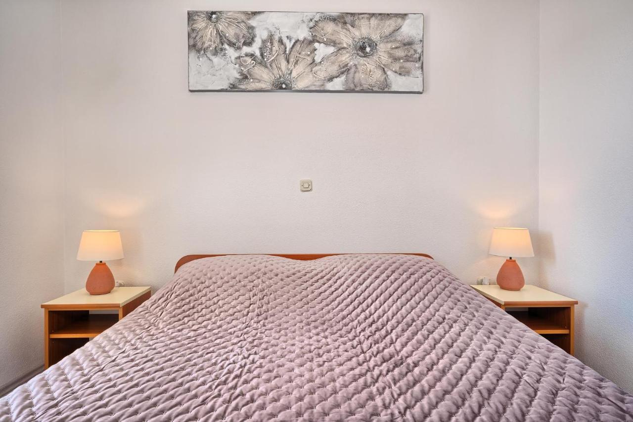 Apartments Irena Χβαρ Εξωτερικό φωτογραφία