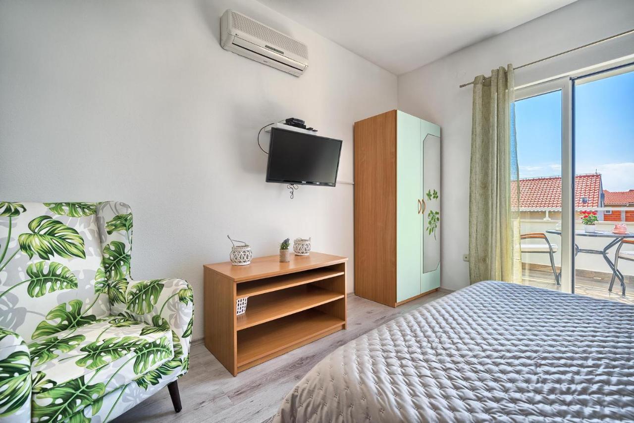 Apartments Irena Χβαρ Εξωτερικό φωτογραφία