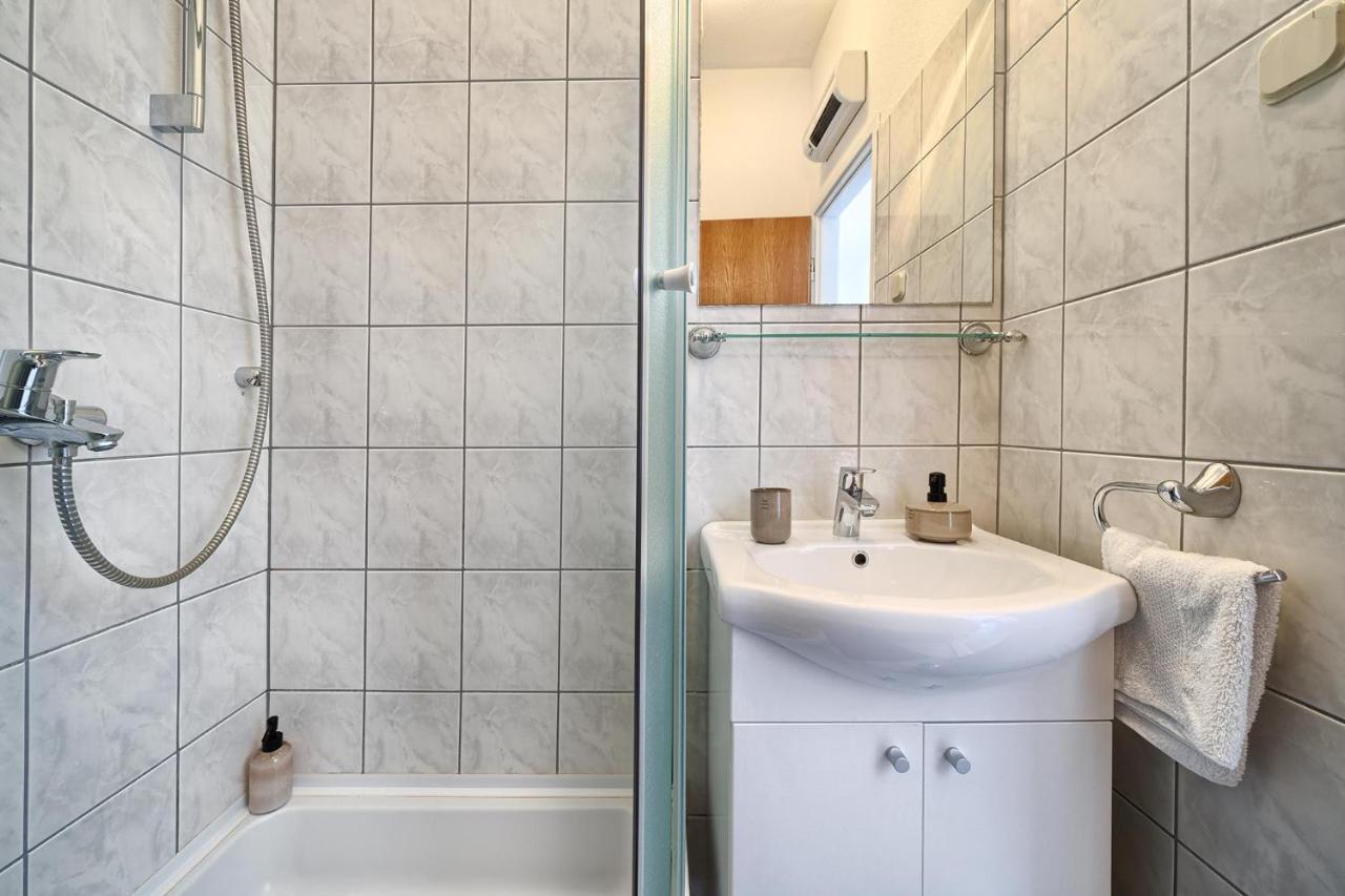 Apartments Irena Χβαρ Εξωτερικό φωτογραφία